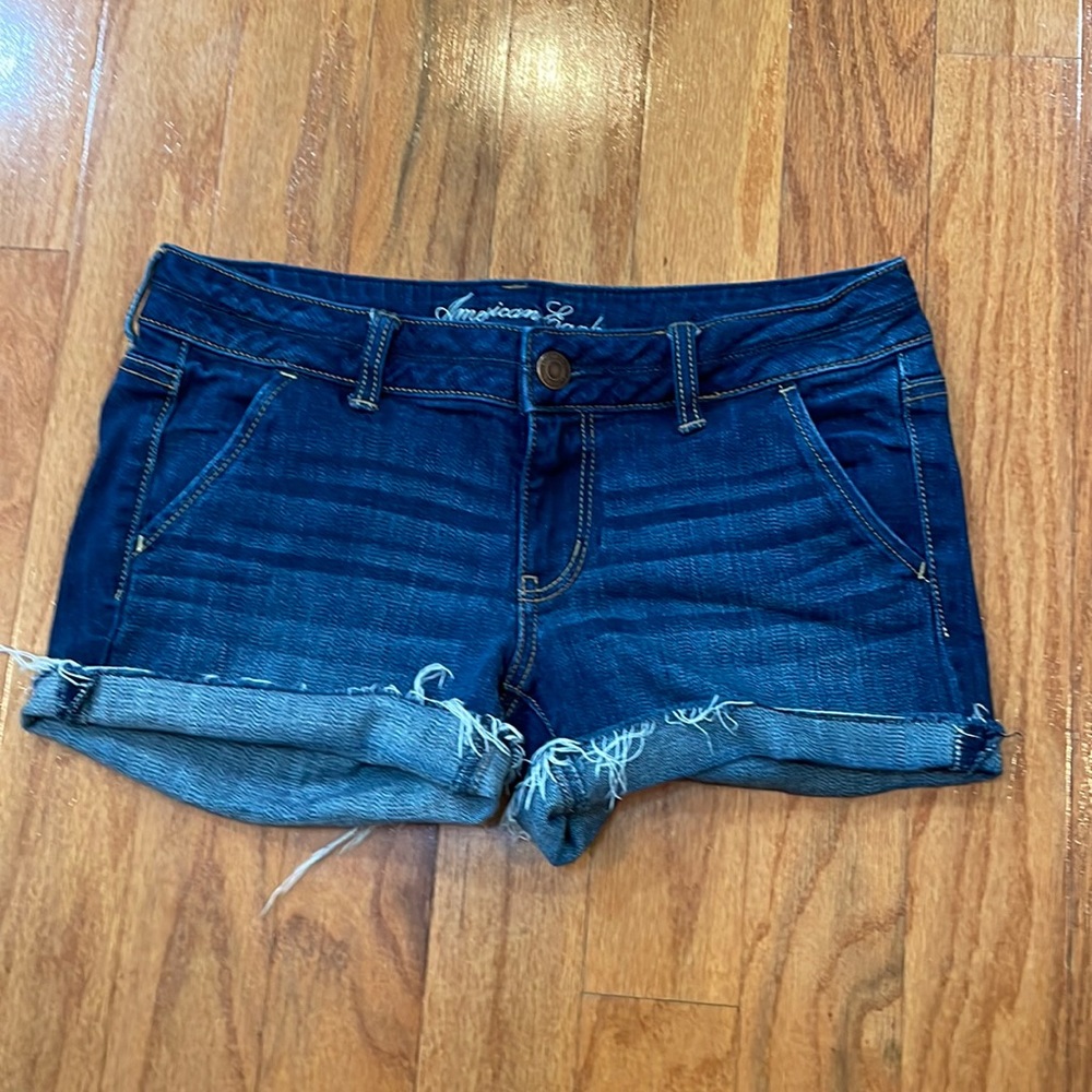 American Eagle Outfitters Women’s size 8 Blue Jeans Shorts Cut Offs Frayed Hem
